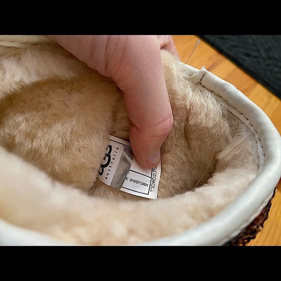 Ugg Classic Short Sparkles in Champagne 🍾 - Picture 6 of 6